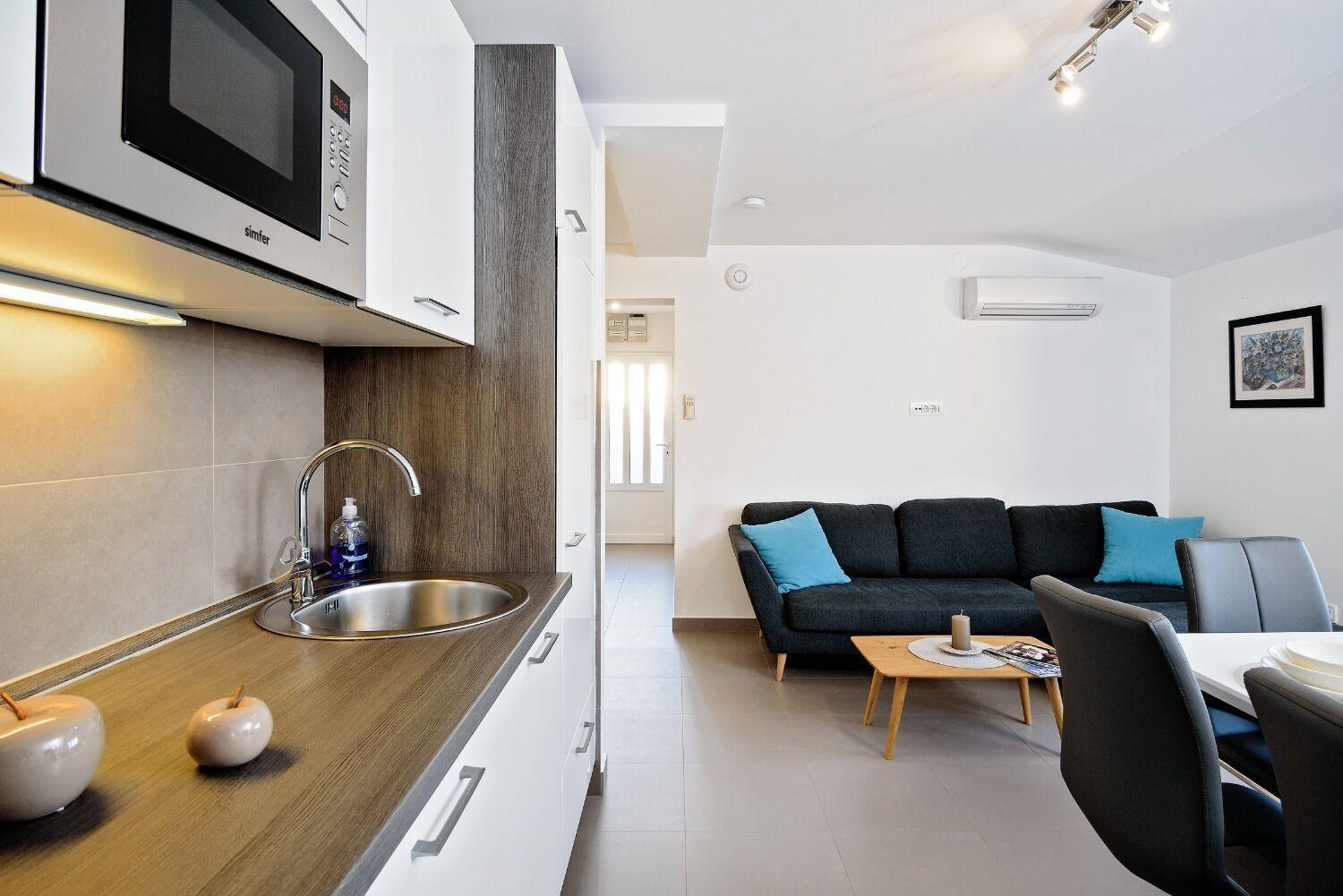 Apartments Bisernica-With Pool Razanj Exterior photo