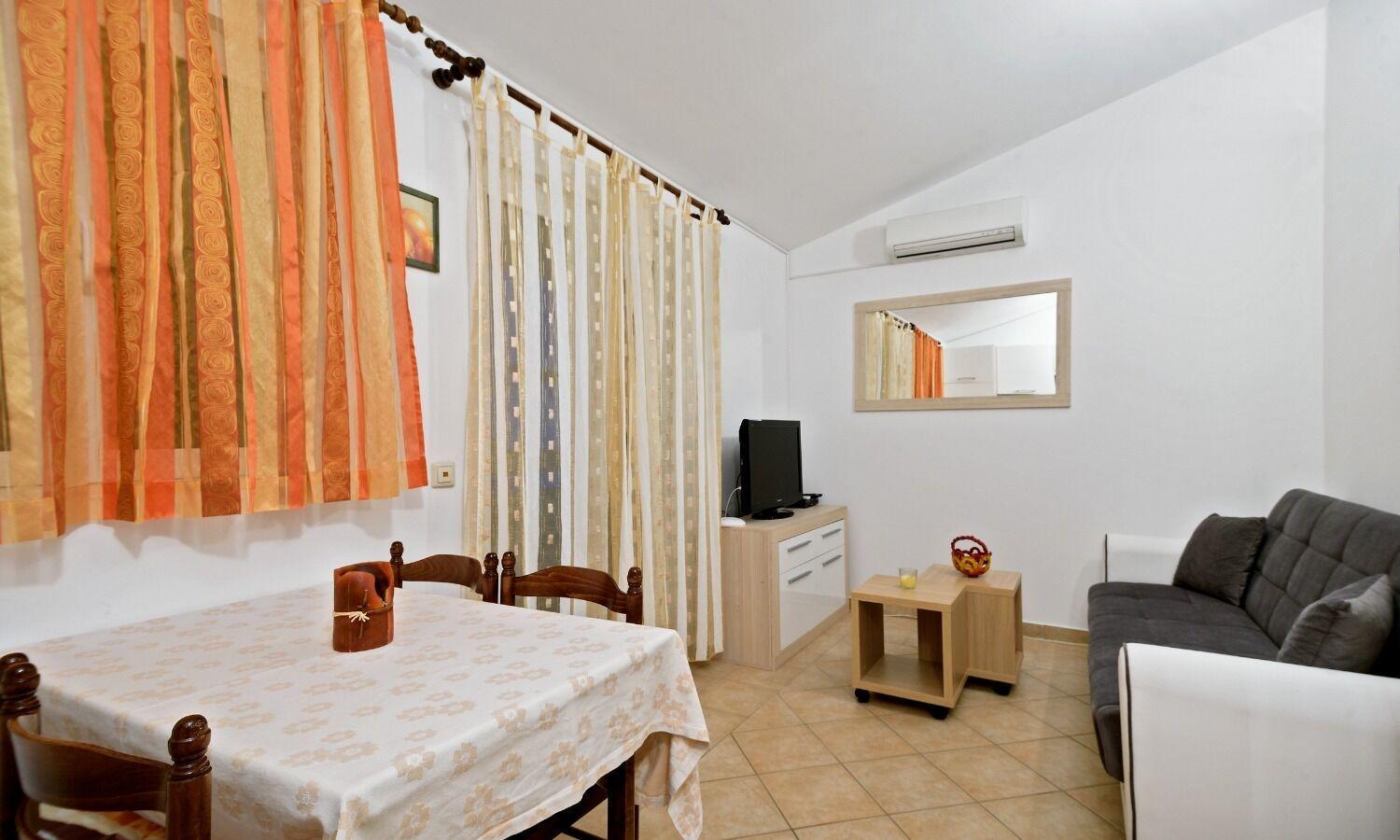 Apartments Bisernica-With Pool Razanj Exterior photo