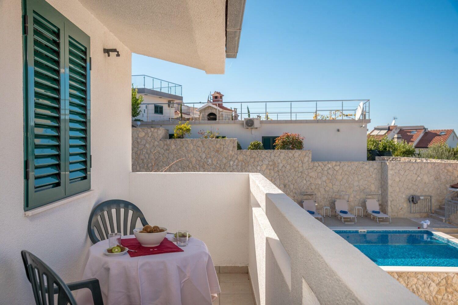 Apartments Bisernica-With Pool Razanj Exterior photo