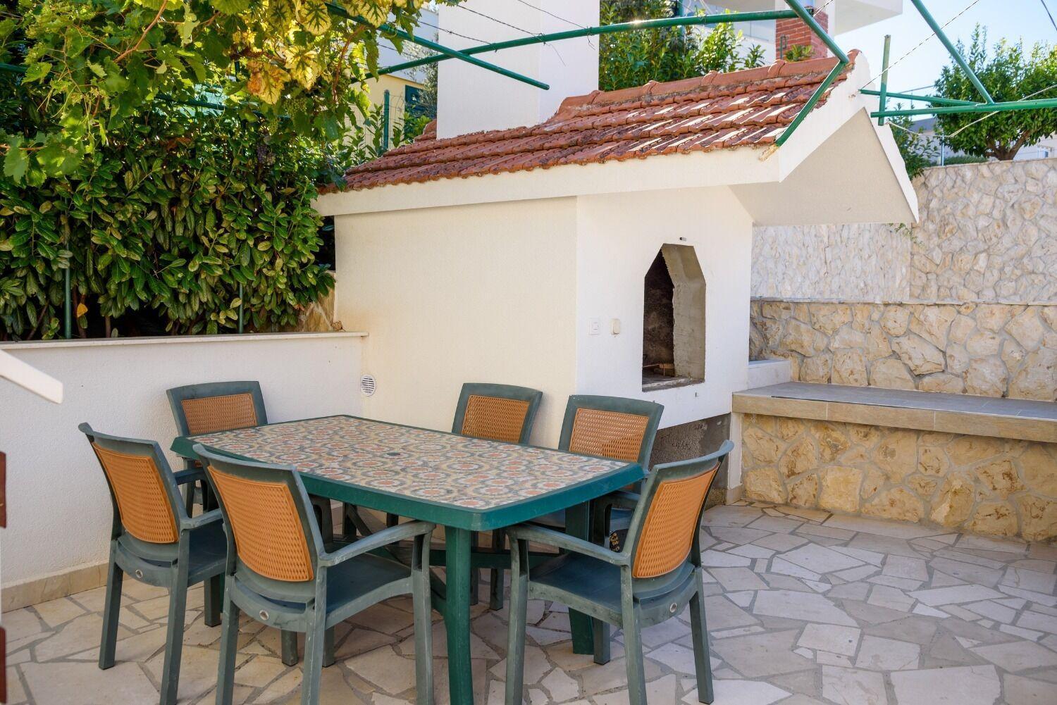 Apartments Bisernica-With Pool Razanj Exterior photo